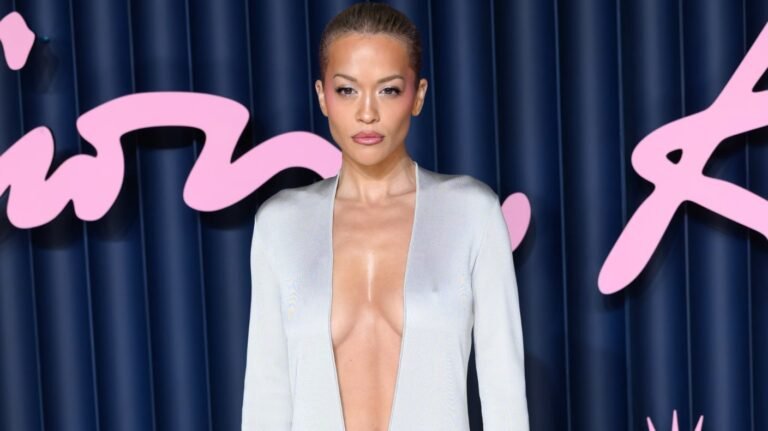 Naked Fitness: Simple Workouts Without Equipment Naked